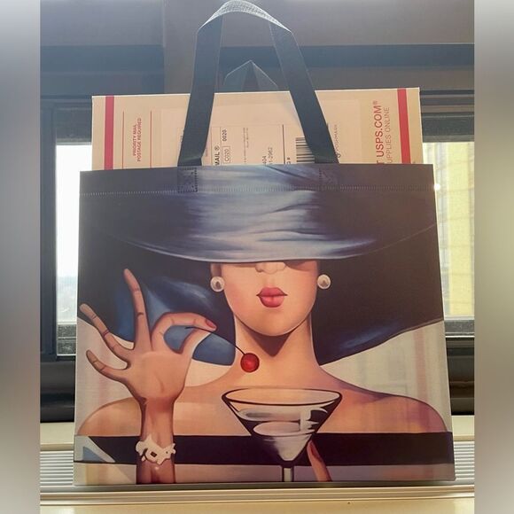 Cherry Girl Quilted Tote NEW - Picture 2 of 7